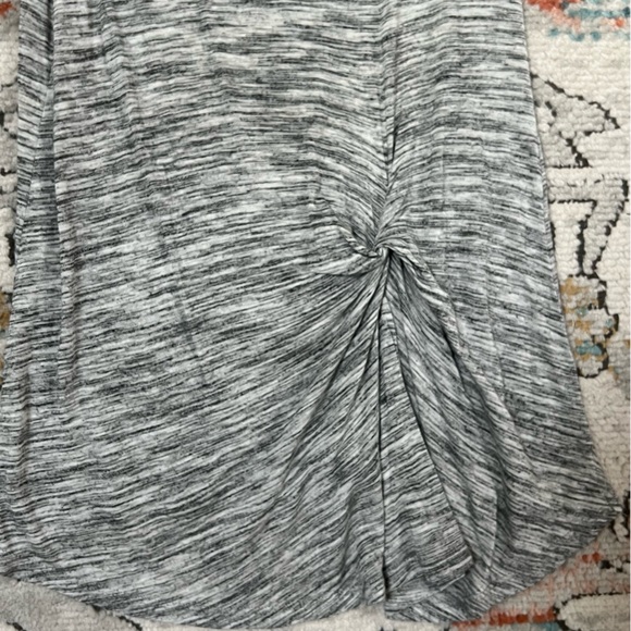 Urban Heritage Tank - Picture 3 of 6